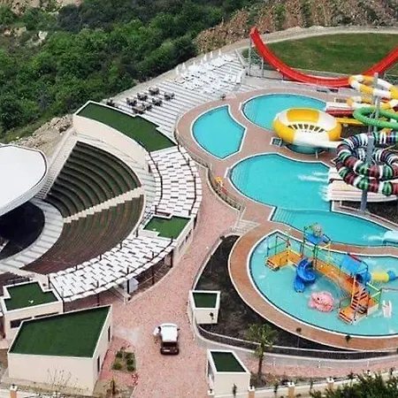 Gold City Luxury3